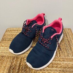 Nike Roshe One GS ~ Blue/Hot Pink ~ 599729 409 ~ Size 7Y